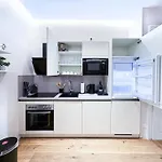 Apartment Magnificence - With Aircondition!