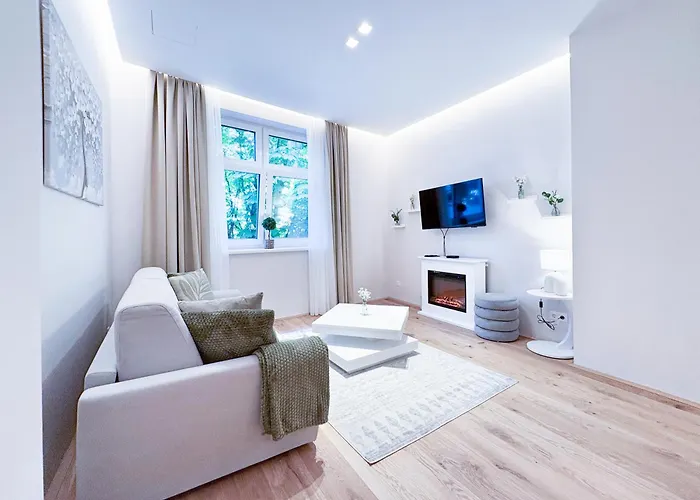 Apartment Magnificence - With Aircondition!